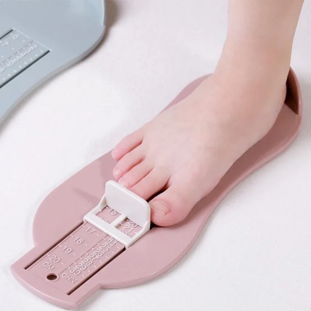 ベビーフットメジャー キッズシューズサイズ測定器 幼児の足長 - Home Improvements のレビューと価格